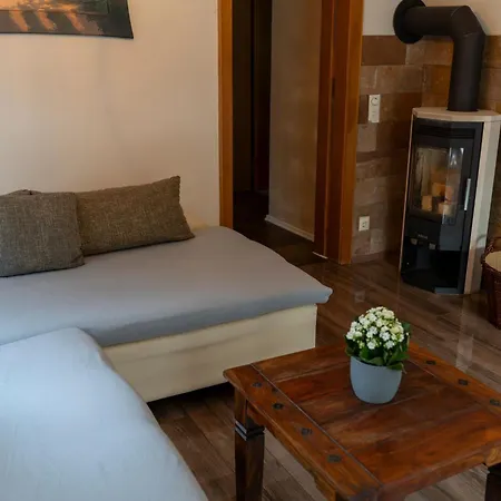 Entspannter Erwin In Ruhiger Waldrandlage Mit Balkon Und Kamin