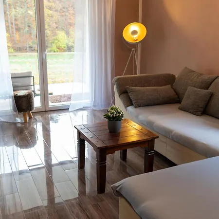 Entspannter Erwin In Ruhiger Waldrandlage Mit Balkon Und Kamin Marburg